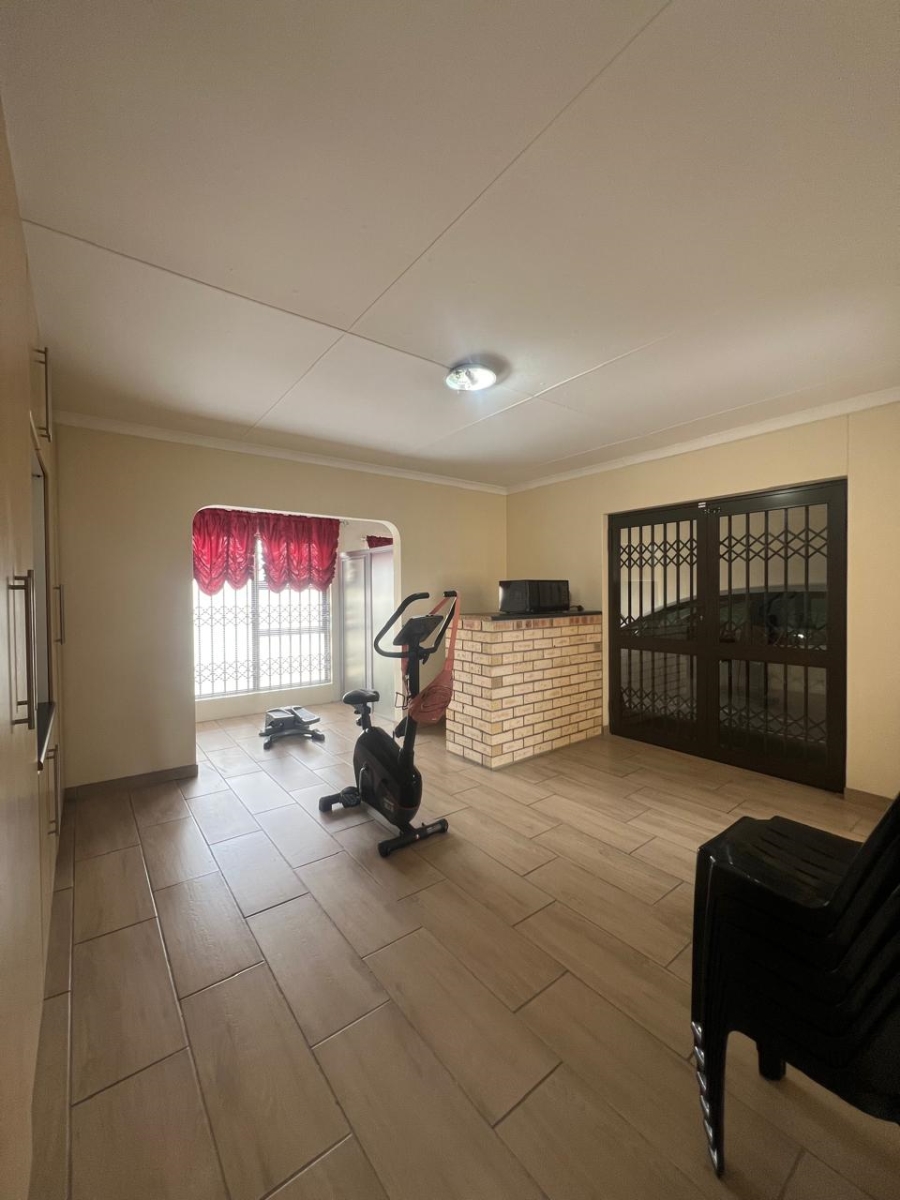 7 Bedroom Property for Sale in Heath Park Eastern Cape